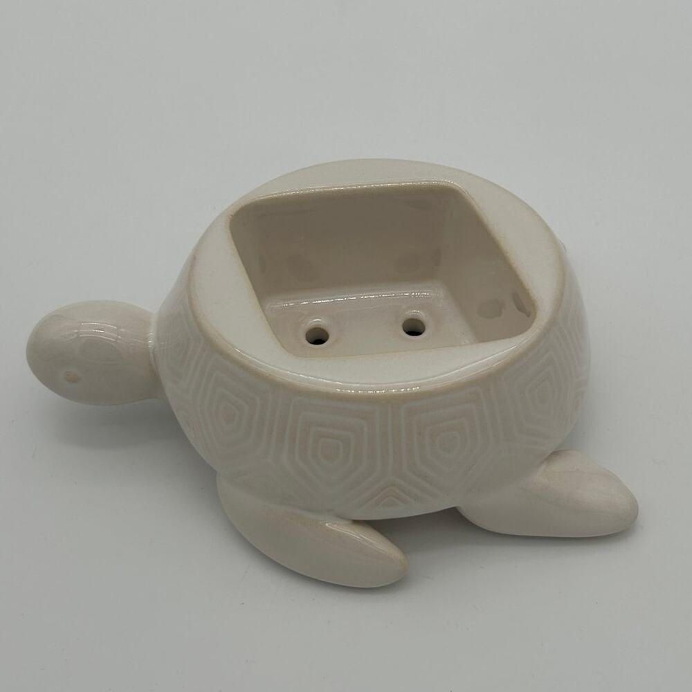 Bath & Body Works Ivory White Hawaii Sea Turtle Foaming Soap Holder - Picture 2 of 5
